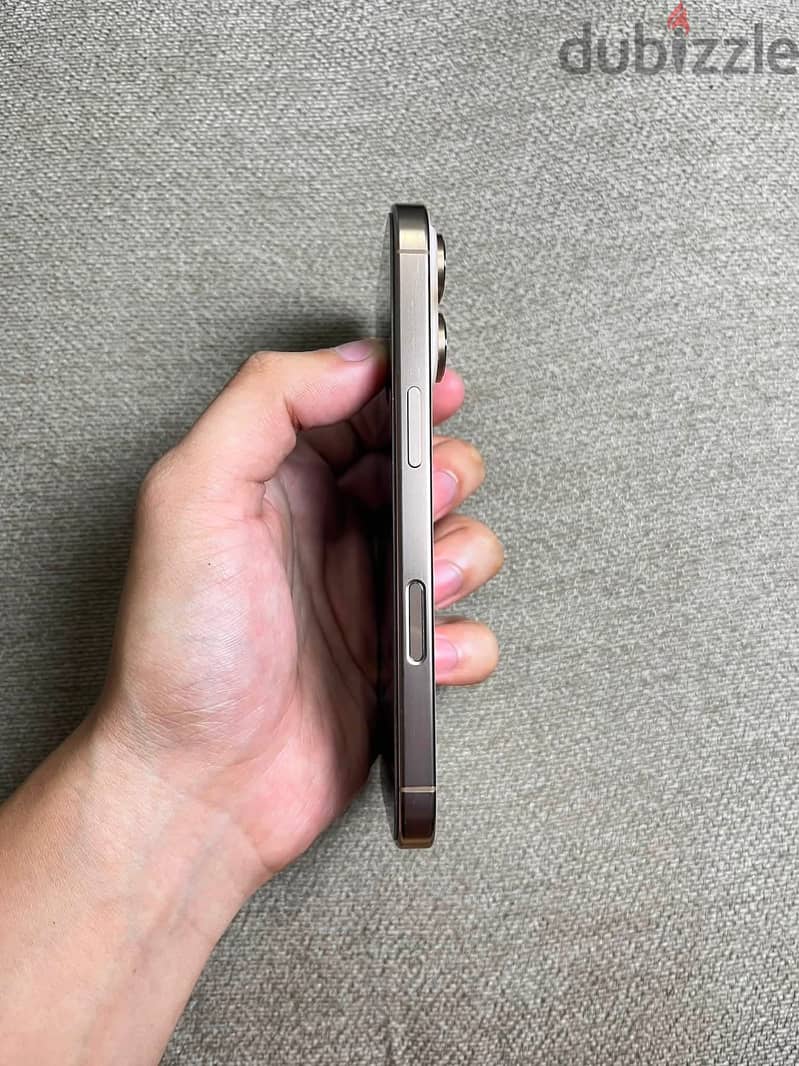 Apple - iPhone 16 Pro 4