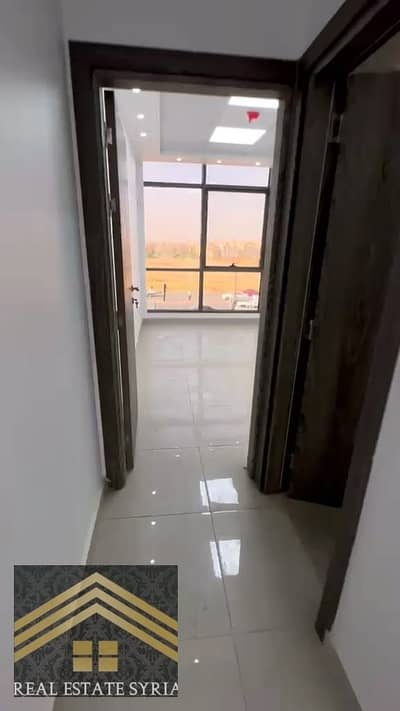 Clinic for rent in a fully equipped administrative headquarters, empty and with super lux finishes.