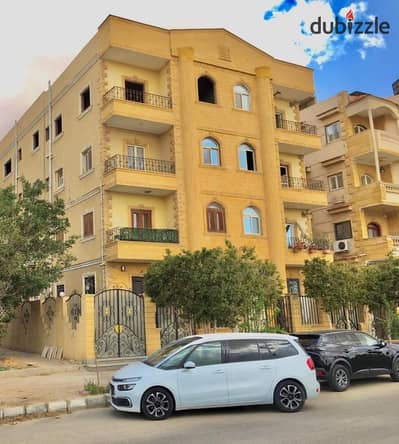 شقة 225م أرضي مرتفع بجاردن للبيع في الشروق | المنطقة السابعة | أمام La Vista Patio Casa