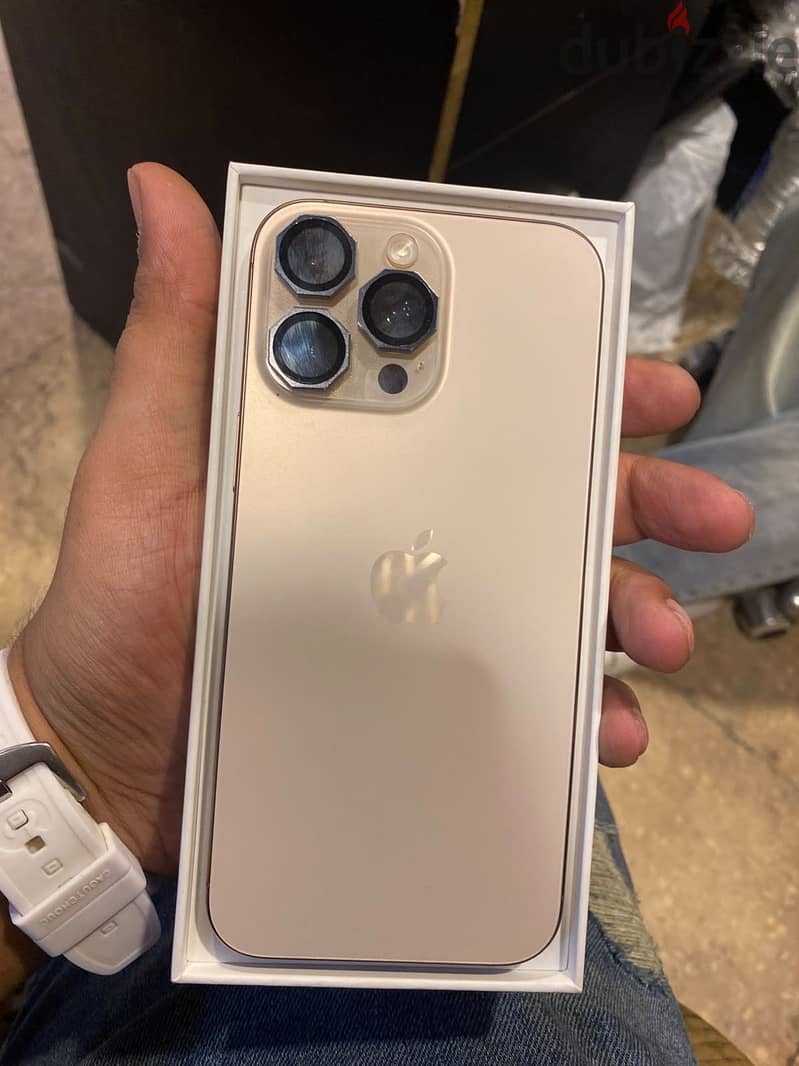 Apple - iPhone 16 Pro Max 2