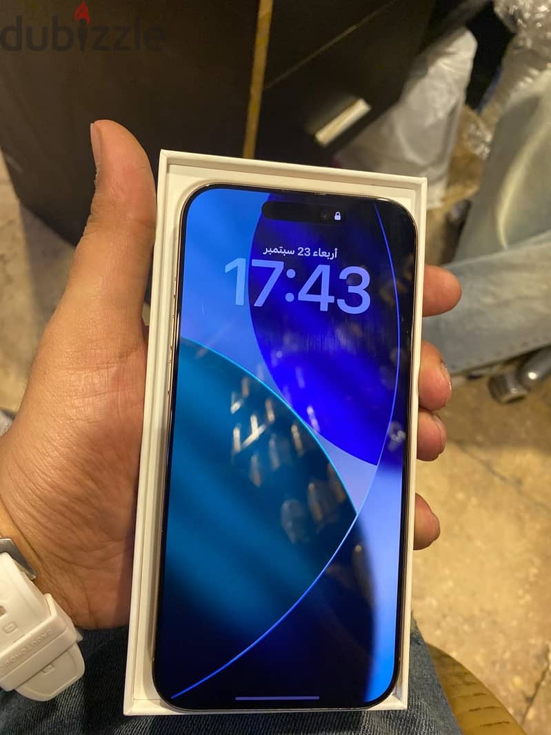 Apple - iPhone 16 Pro Max 3