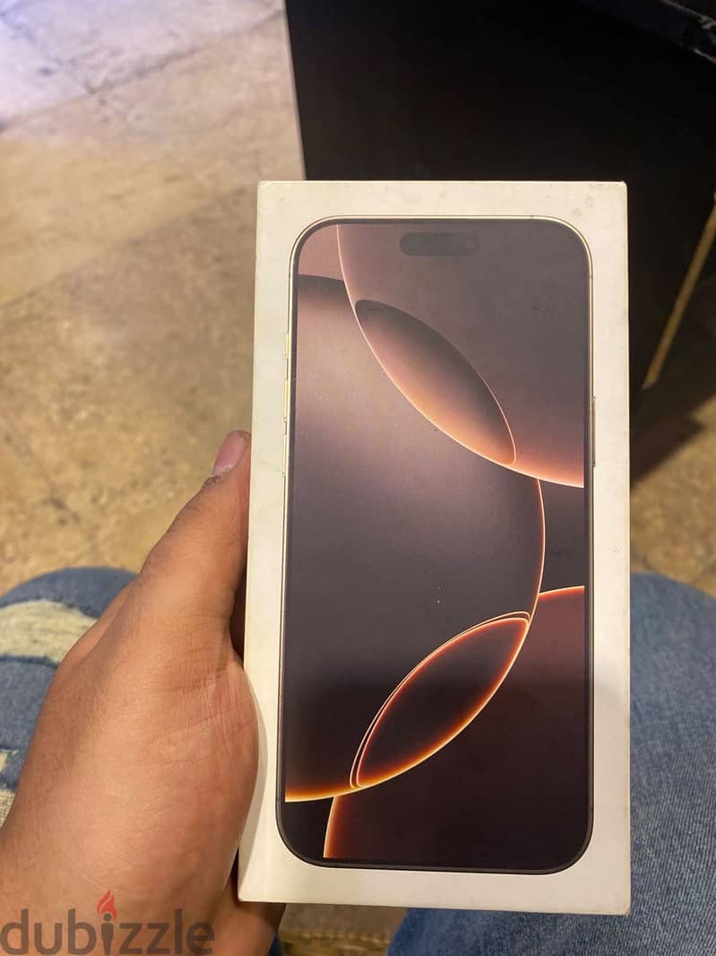 Apple - iPhone 16 Pro Max 4