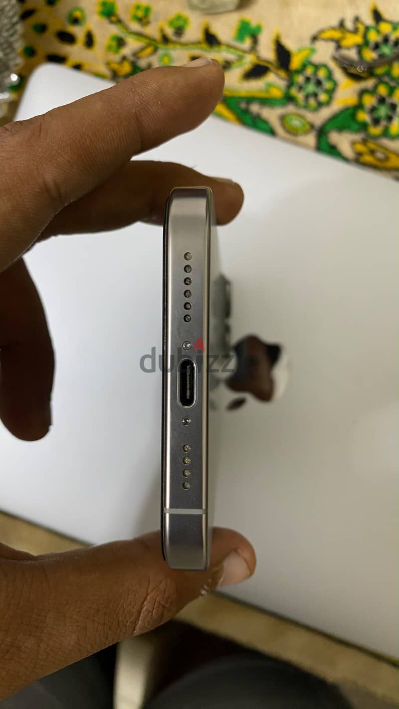 Apple - iPhone 16 Pro Max 3