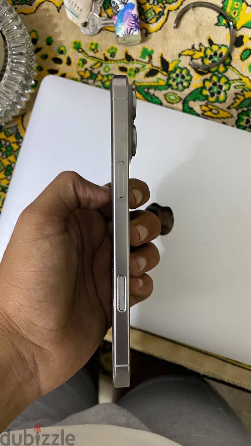 Apple - iPhone 16 Pro Max 4