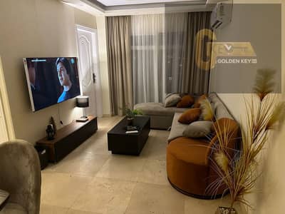 استمتع بتجربة سكن استثنائية في شقة فندقية فاخرة بتشطيبات Ultra Super Lux، تصميم عصري راقٍ وموقع مميز بالقرب من جميع الخدمات