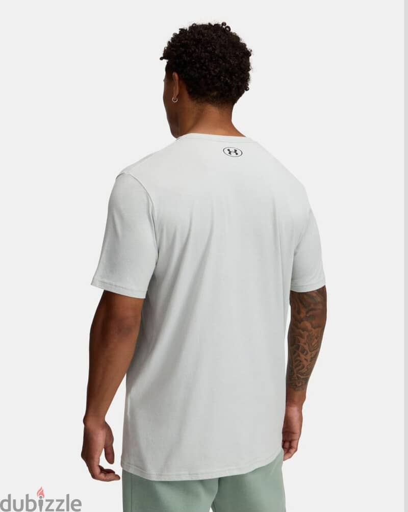 Under armour Grey shirt 1