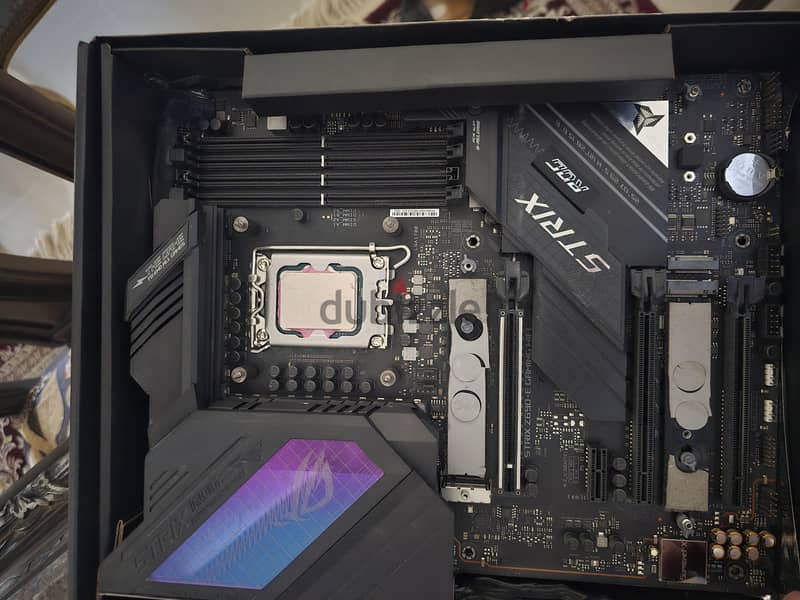 ASUS ROG STRIX Z690-E GAMING WIFI 1