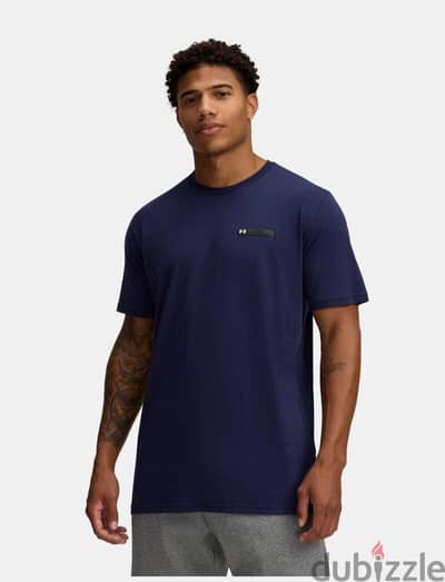 Dark blue under armour shirt