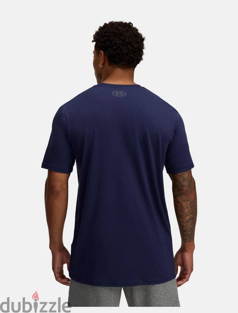 Dark blue under armour shirt 1
