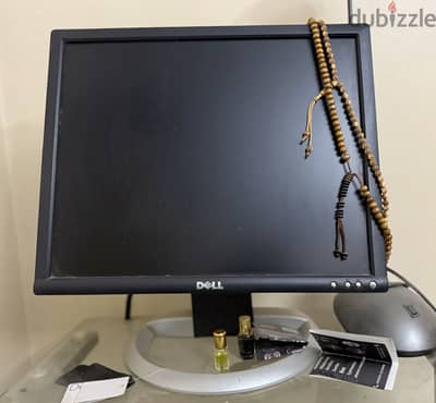 شاشة كمبيوتر Dell lcd حالة ممتازة