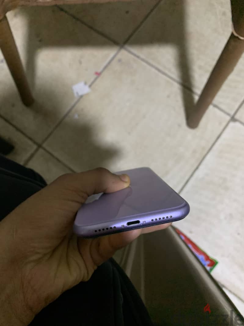 Apple - iPhone 11 5