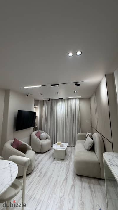The electricity is fully established by السويدي and Schneider. Plumbing and Kessel for the bathroom with a suspended base. Air conditioning installation buried and ceilings with gypsum board and Shipboard cladding. The door is Turkish armored and Beligian UPVC Deceuninck. The shower mixer is buried and the balcony floor is SPC and the HDF flooring is Turkish with a light button.
