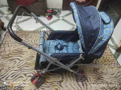 عربة اطفال مستعمله بحاله جيده جدا وبتتفرد سرير 3 مستويات