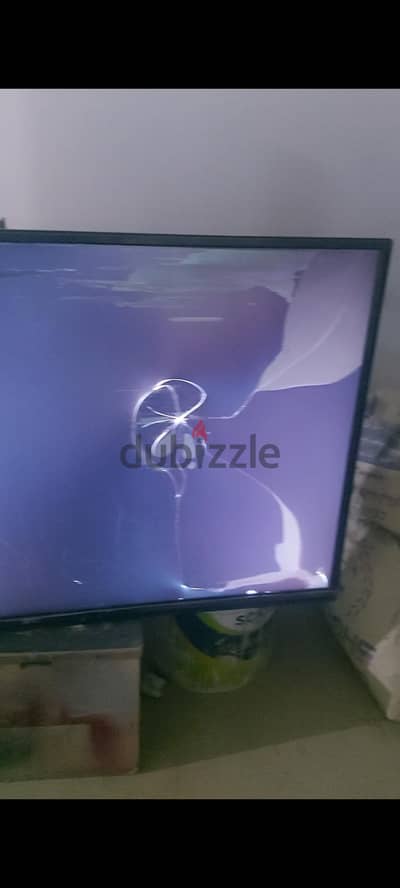 شاشتين lg مكسورين للبيع