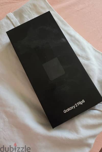 Samsung Galaxy Z Flip 5 256GB Graphite – Used