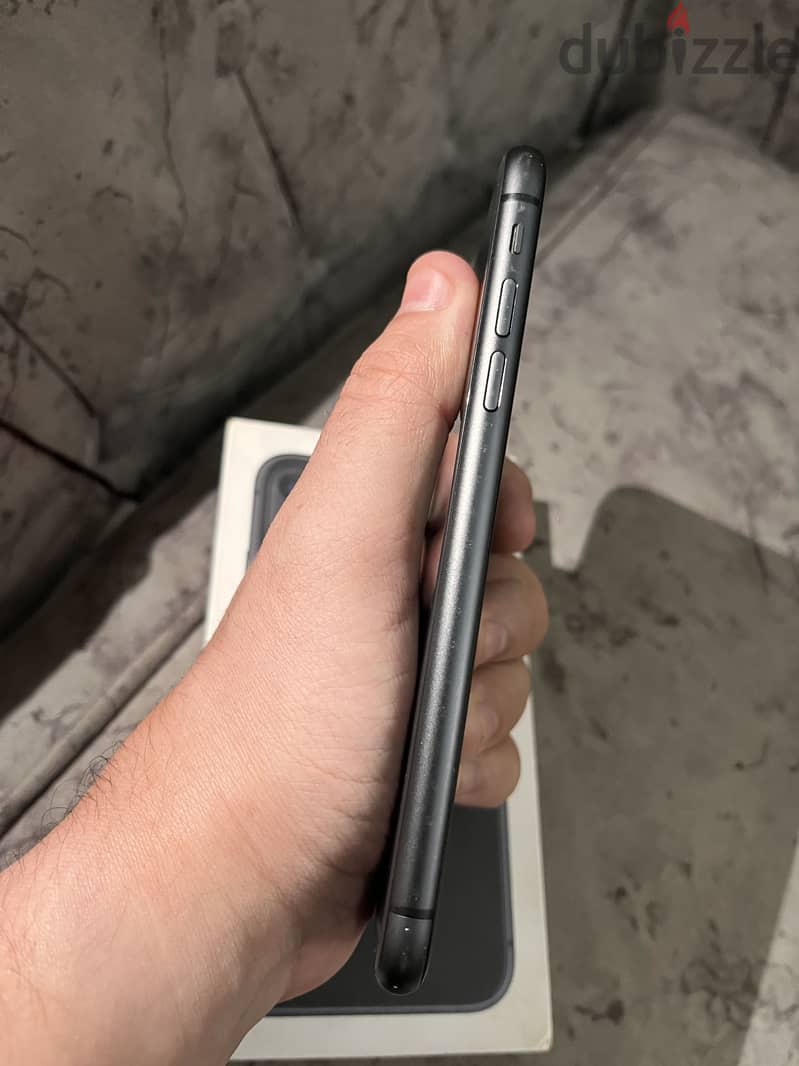 Apple - iPhone 11 5