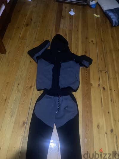 nike tech
