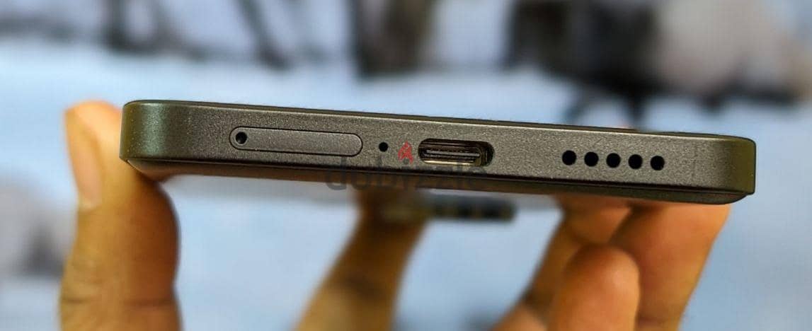 Xiaomi Poco F6 3