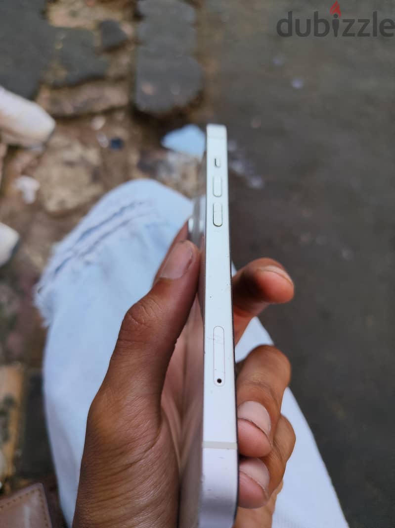Apple - iPhone 14 2
