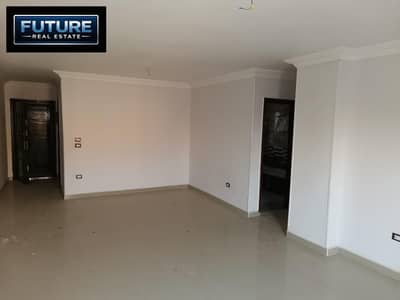 120 m apartment in the small investor on Wahat Road in October