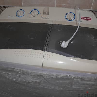 فريش حوضين نصف أوتوماتيك – موديل FWT1000NA، وسعتها 10 كجم.