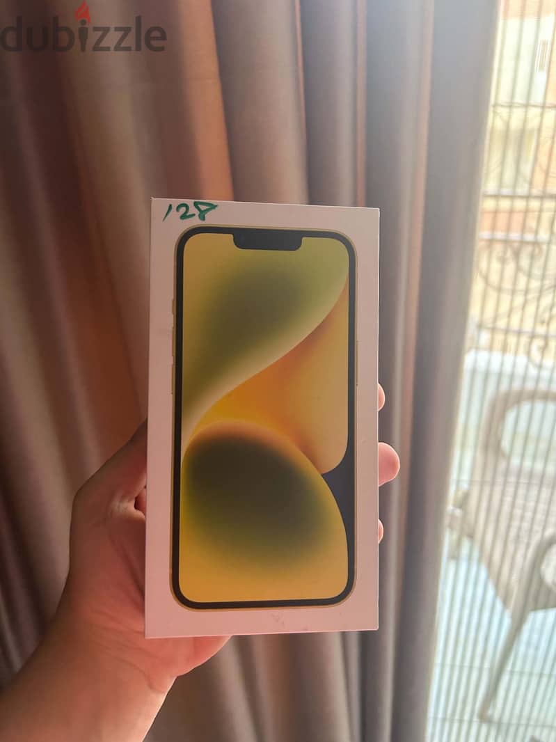 Apple - iPhone 14 2