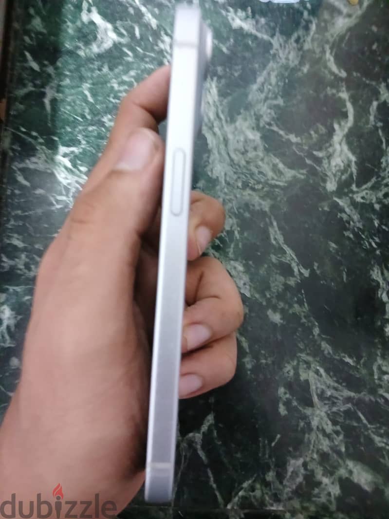 Apple - iPhone 15 6