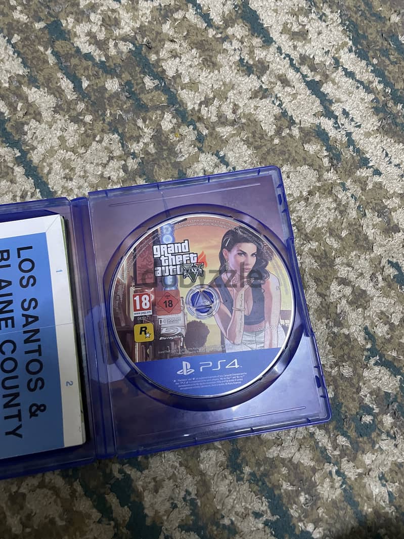 GTA 5 Premium Edition PS4 2