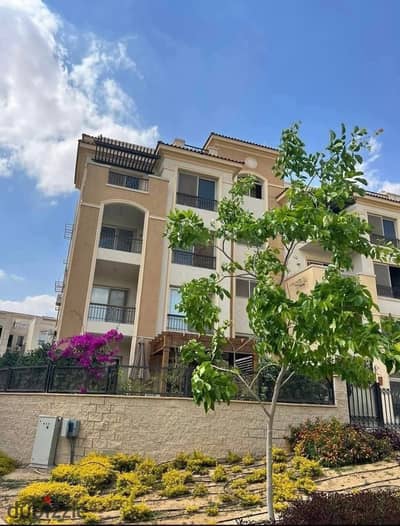 For sale a ready-to-move apartment in Stone Residence compound, B, a few minutes from Cairo Festival Mall at a price lower than the market