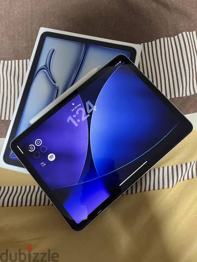 Apple iPad Air (M2) with the Pen