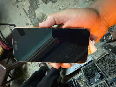آبل - آيفون 17 برو ماكس