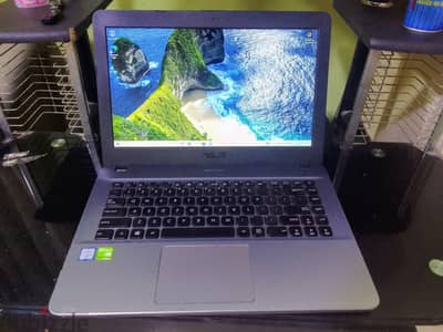 Asus x441u , premium cond. imported.