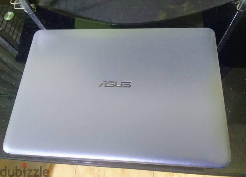 Asus x441u , premium cond. imported. 5