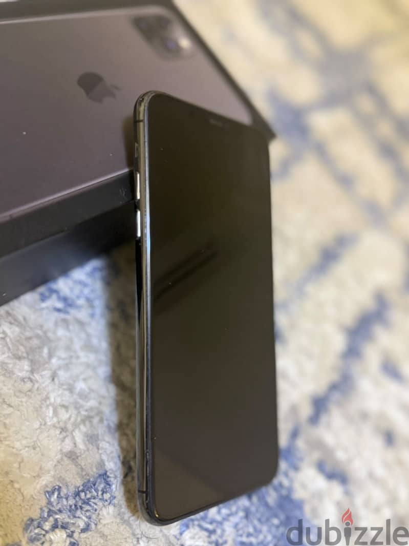 iPhone 11 Pro Max 5