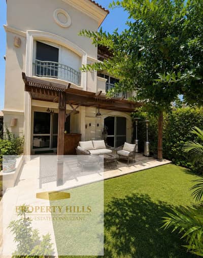 Fully finisehd super luxe Villa for Sale in Golden Square Ready for viewing and near all the perfect locations and have alot of services Villa type  Finishing including air conditioners  Villa type:town house BUA: 250 sqm  Located in a lively and establis