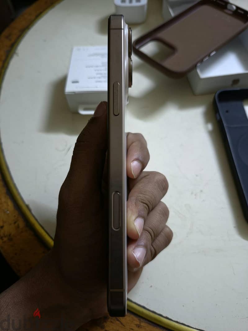 Apple - iPhone 16 Pro Max 10