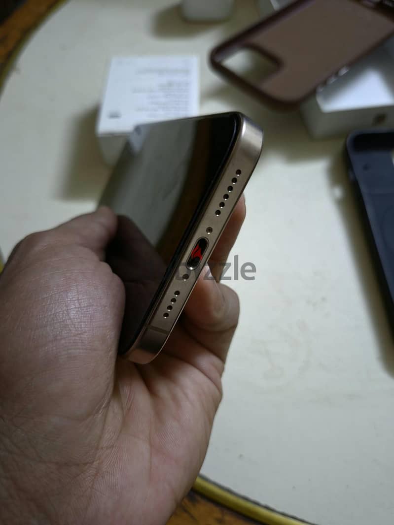 Apple - iPhone 16 Pro Max 11