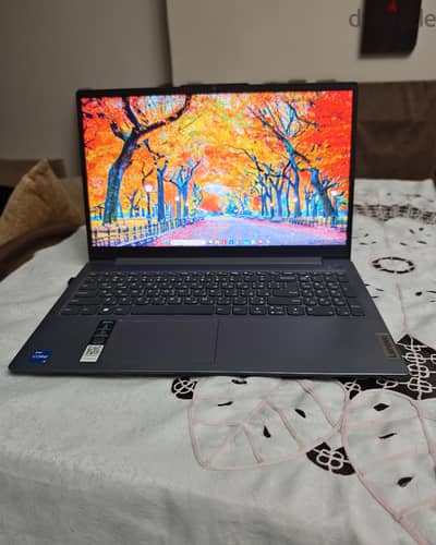 LENOVO IDeaPad Slim 3 | i5 12450H فئة الأداء العالي