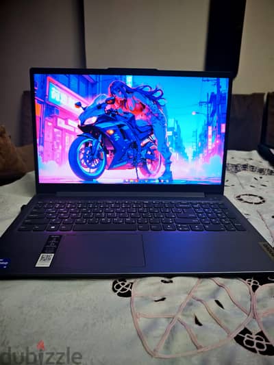 LENOVO IDEAPAD SLIM 3 ( في الضمان 6 شهور )