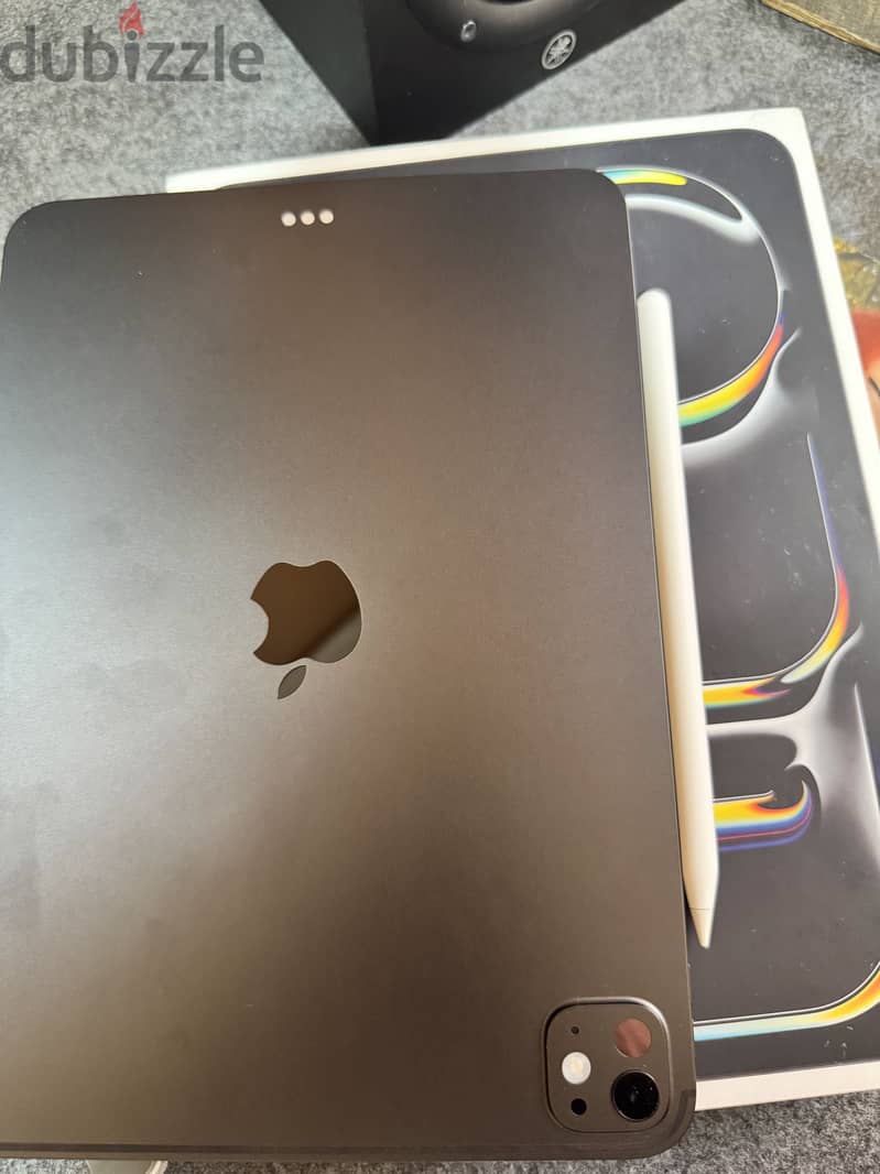 Ipad pro 11 inc M5 256g & apple pencil pro 9