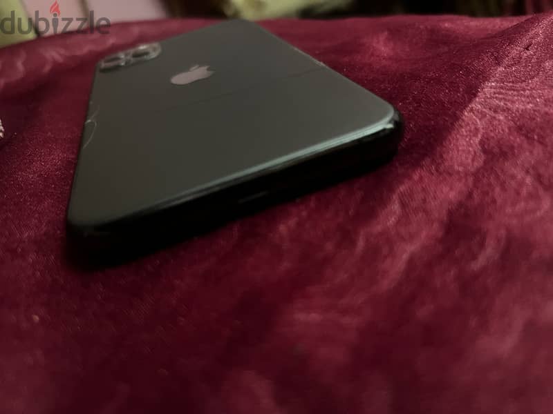 Apple - iPhone 11 Pro Max 4
