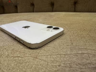 Apple - iPhone 12 شغال كل حاجة ومعفي بسعر لقطة ومتاح بدل