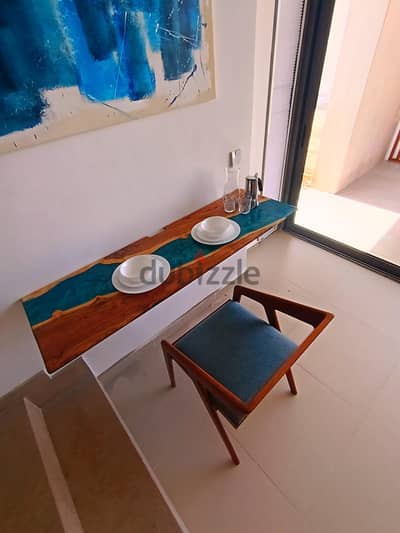 Foldable blue lagoon desk