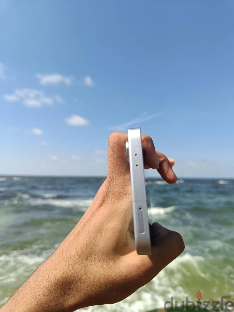 Samsung galaxy S24 FE 4