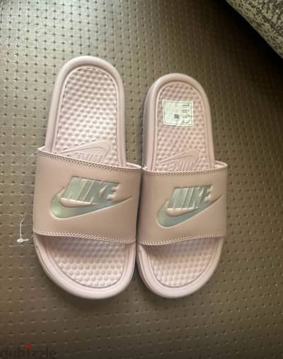 Nike slides New