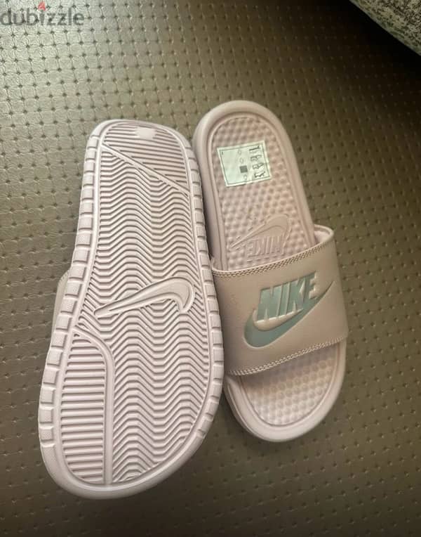 Nike slides New 1