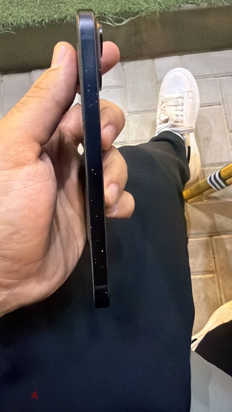 Apple - iPhone 15 1