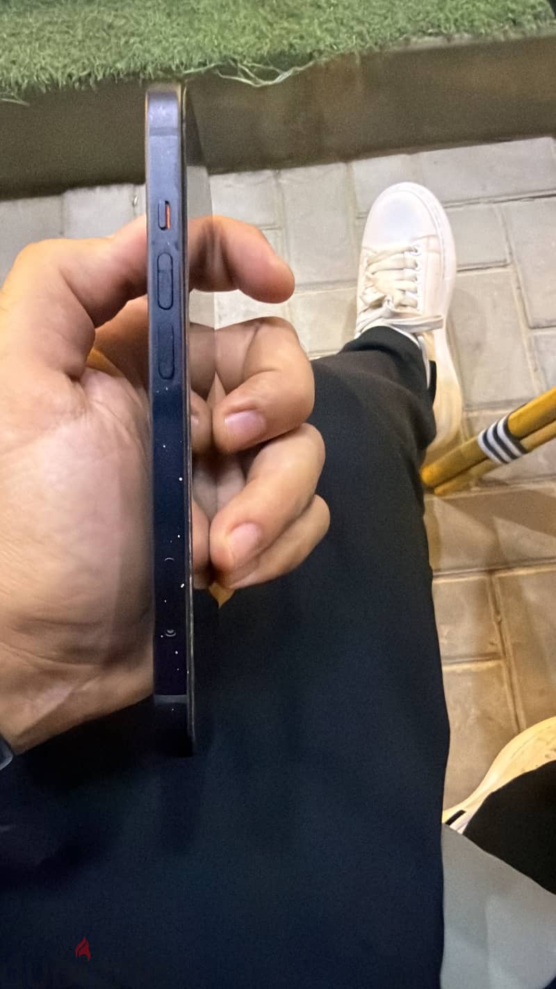 Apple - iPhone 15 2