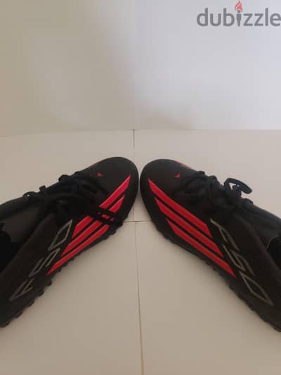جزمه كورهAdidas f50