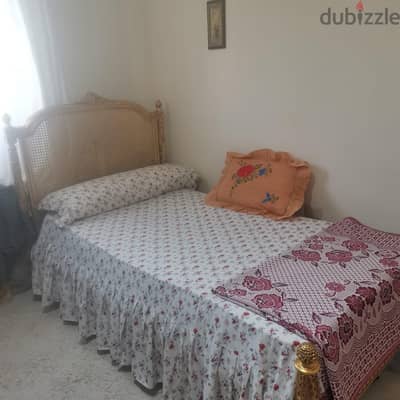 سرير مدهب